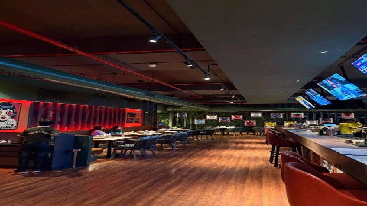 Aufside Sports Bar, Wakad