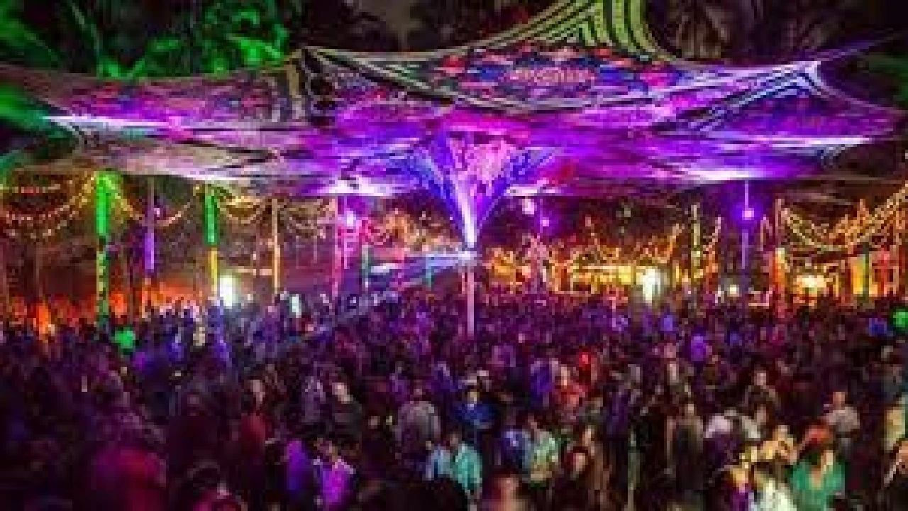 Tropical Clubbing in Goa