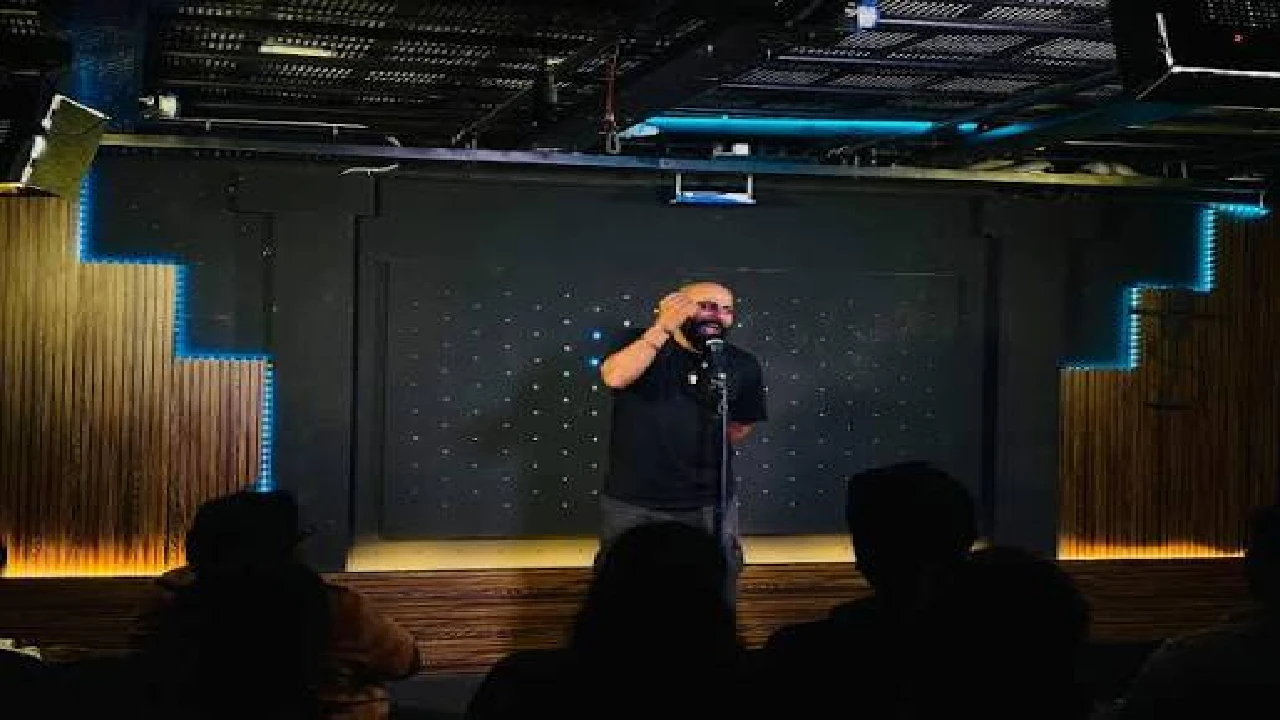Hindi Thoda Maalum - Hinglish Comedy Openmic Show