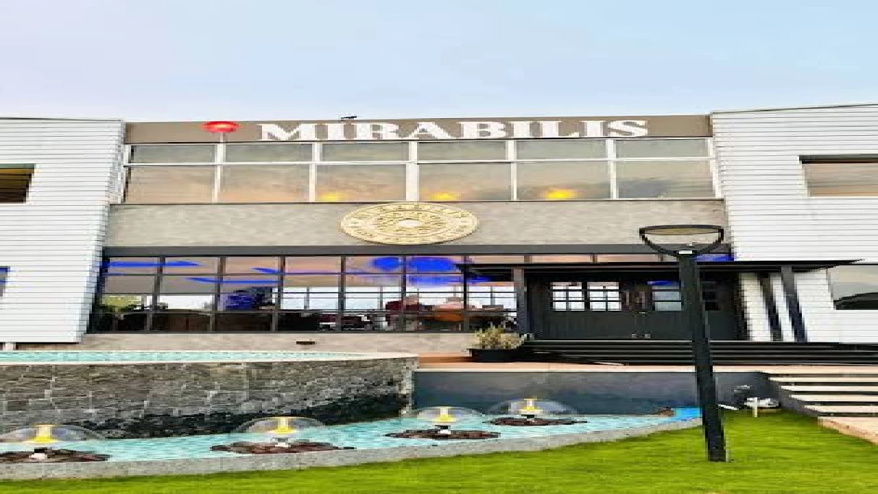 Mirabilis Lounge