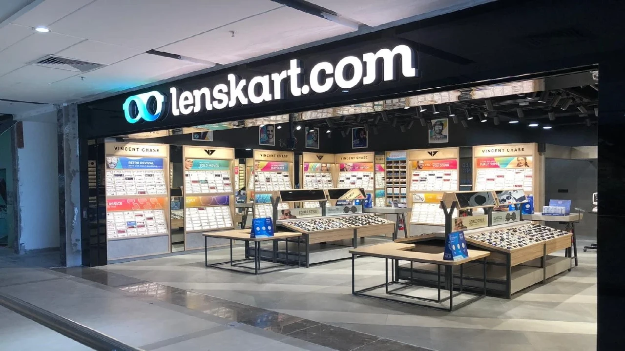 Lenskart.com at DSL Virtue Mall (First Lens Replacement Free)